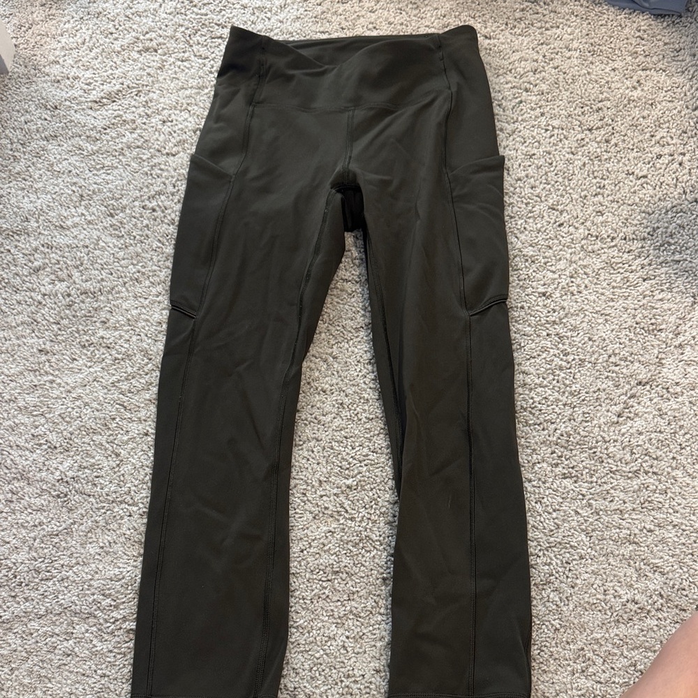 Lululemon Athletica cropped Dark Green Leggings